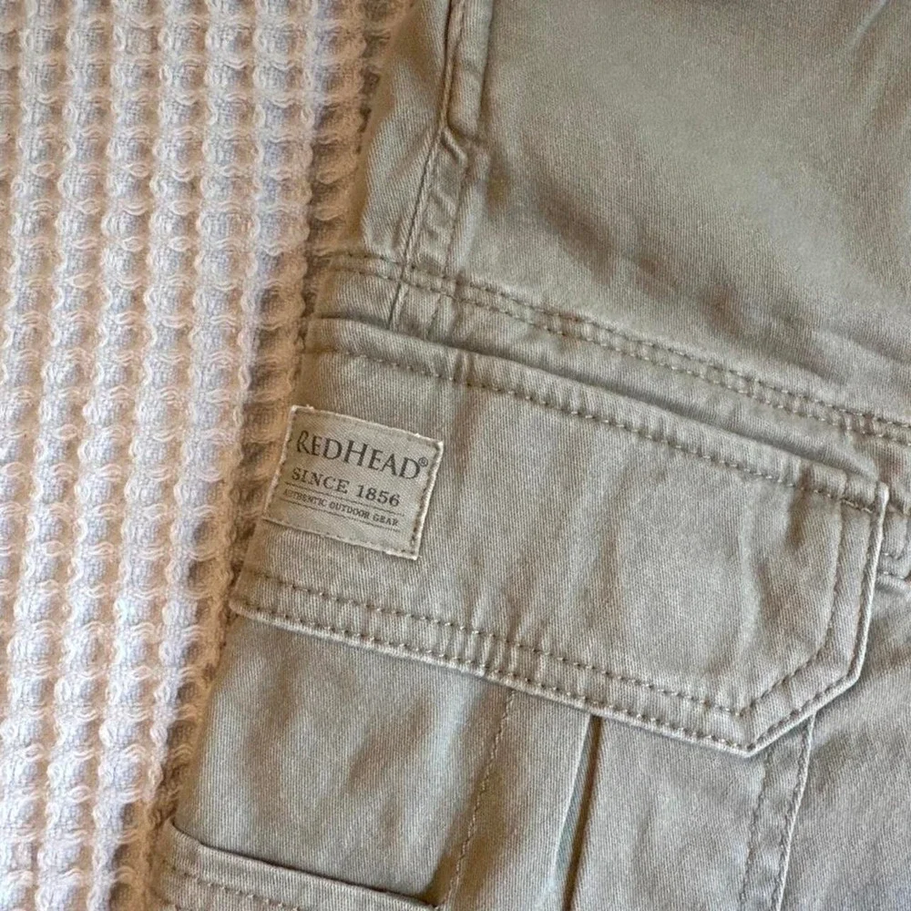 Red Head tan cargo shorts size 34